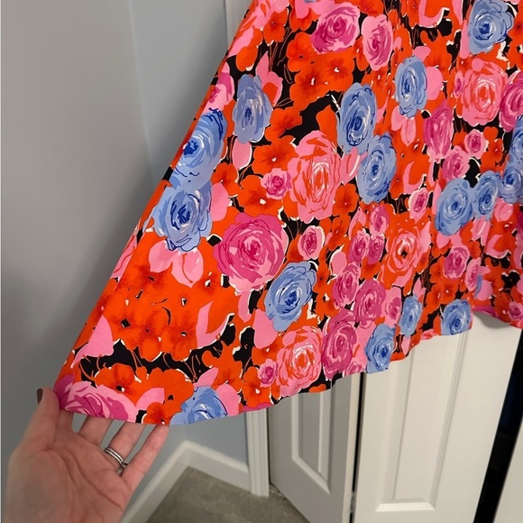 Madison Studio Flower Dress - Picture 2 of 12